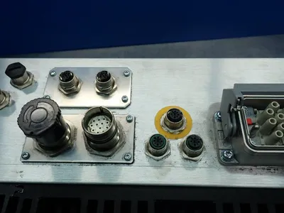 NEW SEW SERVODRIVE PHC21AA075M1E31A00