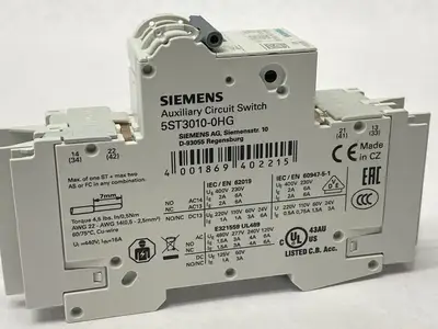 5ST3010-0HG,5SJ4113-7HG42 | Siemens 5SJ4113-7HG42 Circuit Breaker 1P 13A 277V/489V w/ 5ST3010-0HG Switch - Used