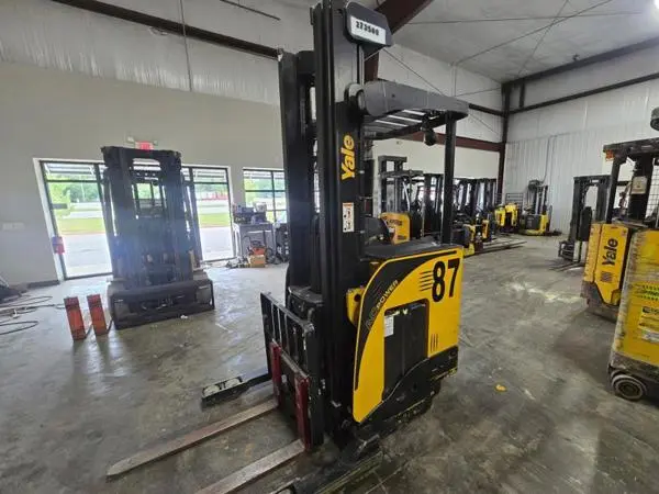 Used 2017 YALE NR040DB Reach Trucks | Zoom Lifts & Equipment #1182290