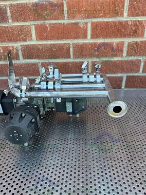 USED 4 ITT PURE FLO ADVANTAGE STAINLESS STEEL DIAPHRAGM VALVE W/ 1" SANITARY FITTING