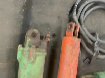 Used _UNKNOWN_ _UNKNOWN_ Hydraulic Cylinders Michigan US | Miedema Asset Management Group #1311852
