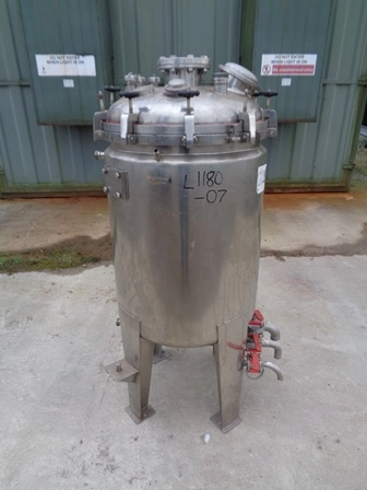 Used _UNKNOWN_ 226 Litre Stainless Steel Tanks New Jersey US | Perry Equipment #120820