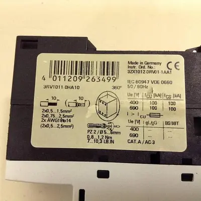 USED SIEMENS 3RV1011-0HA10