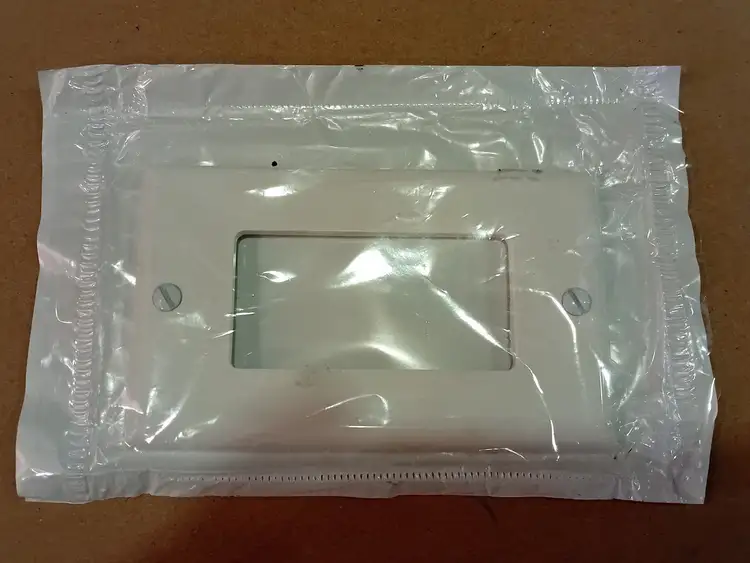 New | in-Stock LEVITON 122-80401-NW Parts British Columbia CA | Lenmark #268984