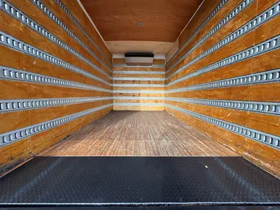 Used 2019 ISUZU NPR XD Reefer Trucks Florida US | Truck and Van Outlet #1509164