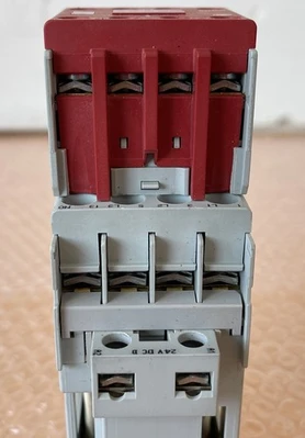 NEW ALLEN BRADLEY, AB,  ROCKWELL AUTOMATION 100S-C12DJ14BC Ser A