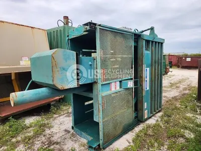 USED 2017 PTR 7230 VERTICAL BALER