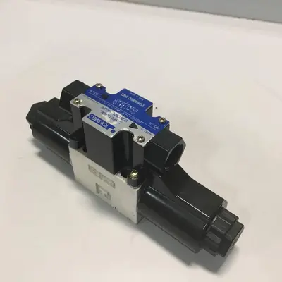 USED TOKIMEC DG4V-3-6C-M-P7-H-7-52