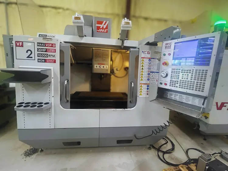 Used MITSUBISHI CNC MILLING MACHINE Vertical Machining Centers Texas US | CNC TOOLS LLC #1385895