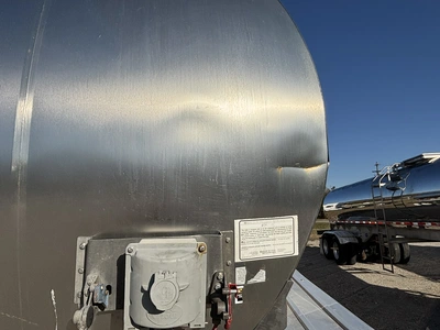 Used 2017 WALKER MILK TANKER TRAILER Liquid Supply Trailers Michigan US | Miedema Asset Management Group #1709464