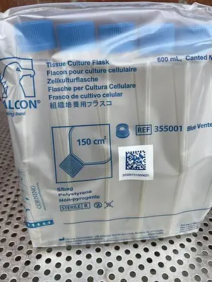 NEW BOX OF 40 - FALCON 355001 STERILE TISSUE CULTURE FLASK 600 ML W/ BLUE VENTED CAP