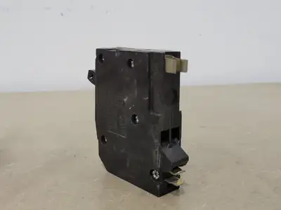 USED SQUARE D QOT115