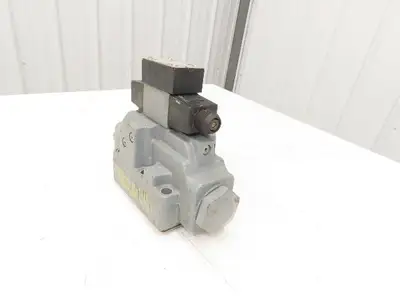 Continental Hydraulics Hydraulic Pilot Operated Directional Valve 120V 60Hz