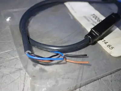 Used OMRON EE2002 Power Converters - Battery Chargers Ohio US | HGR 24 #751942