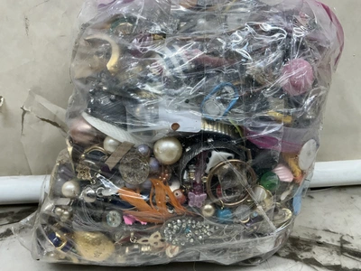 Used _UNKNOWN_ _UNKNOWN_ Jewelry & Gemstones Michigan US | Miedema Asset Management Group #1760475