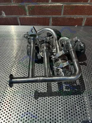 USED 4 ITT PURE FLO ADVANTAGE STAINLESS STEEL DIAPHRAGM VALVE W/ 1" SANITARY FITTING