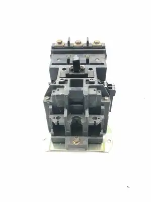 Allen-Bradley 3 Pole NEMA Contactor w/ 120V Surge Protector