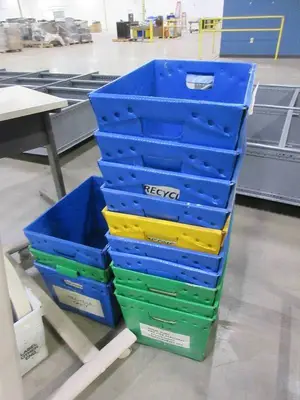 HERMAN MILLER WORK TABLE AND MIXED OFICE ACCESSORIES