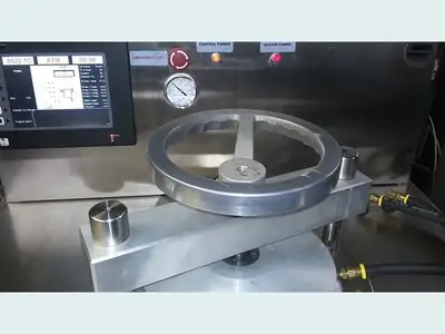 SST MV 2200 Vacuum Furnace