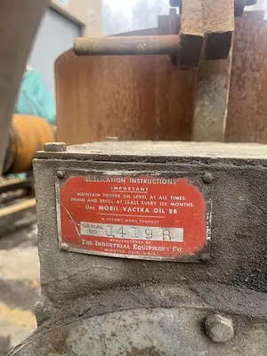USED INDUSTRIAL EQUIPMENT GEARED TRANSFER LADLE