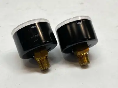 USED SMC PNEUMATIC GAUGE 150 PSI 1.5" DIAMETER LOT OF 2
