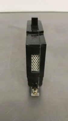 General Electric D716& Issue M-1068 Circuit Breaker 1P 20A 4D
