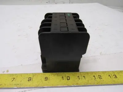 Fuji SRC3631-5 Magnetic Contactor 100/110V Coil 5 Pole