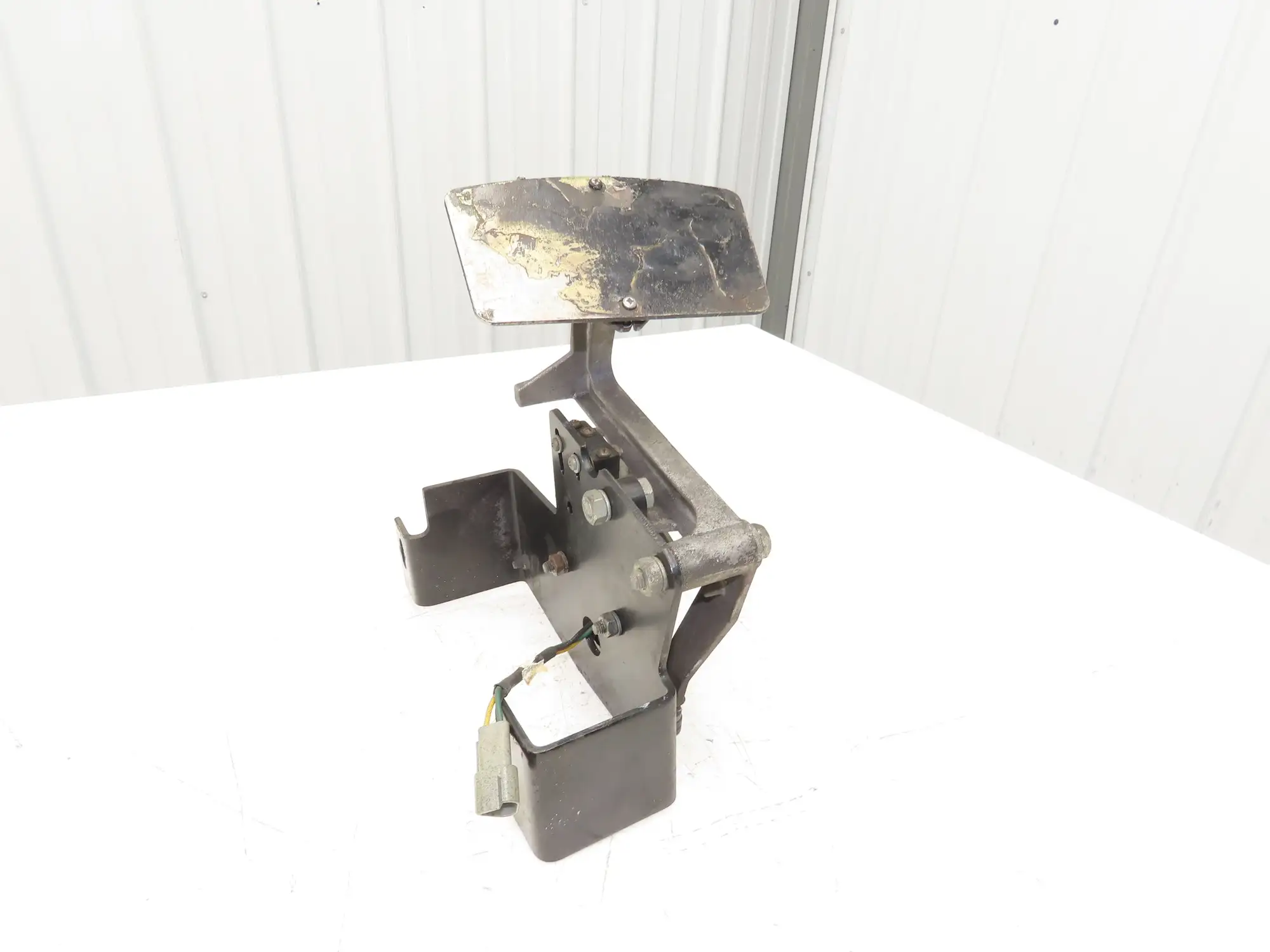 Yale Forklift Throttle Accelerator Pedal Bracket & Potentiometer Off ERC080