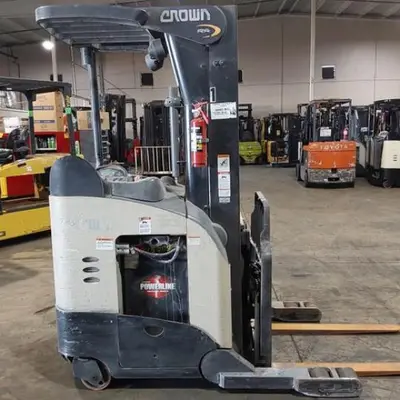 USED 2016 CROWN RR5725-45