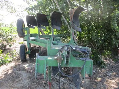 Ace Rollover Plow - 4 Bottom