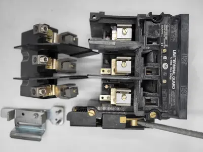 Used ALLEN BRADLEY ALLEN BRADLEY 1494V-DS100 & 1494V-FS100 DISCONNECT SWITCH Disconnects | ND Industrial Surplus #1211412