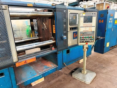 400T/2500CC Maplan Injection Press, Item # 1935