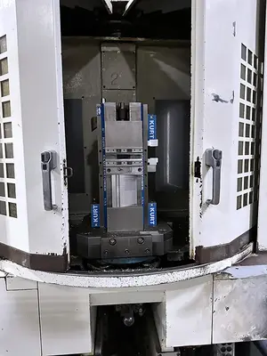 USED 2006 MAKINO A51