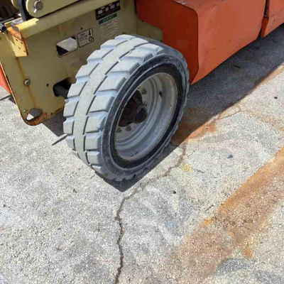 USED 2014 JLG 4069LE
