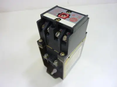 USED ALLEN BRADLEY 700DC-PH200Z24 SER A