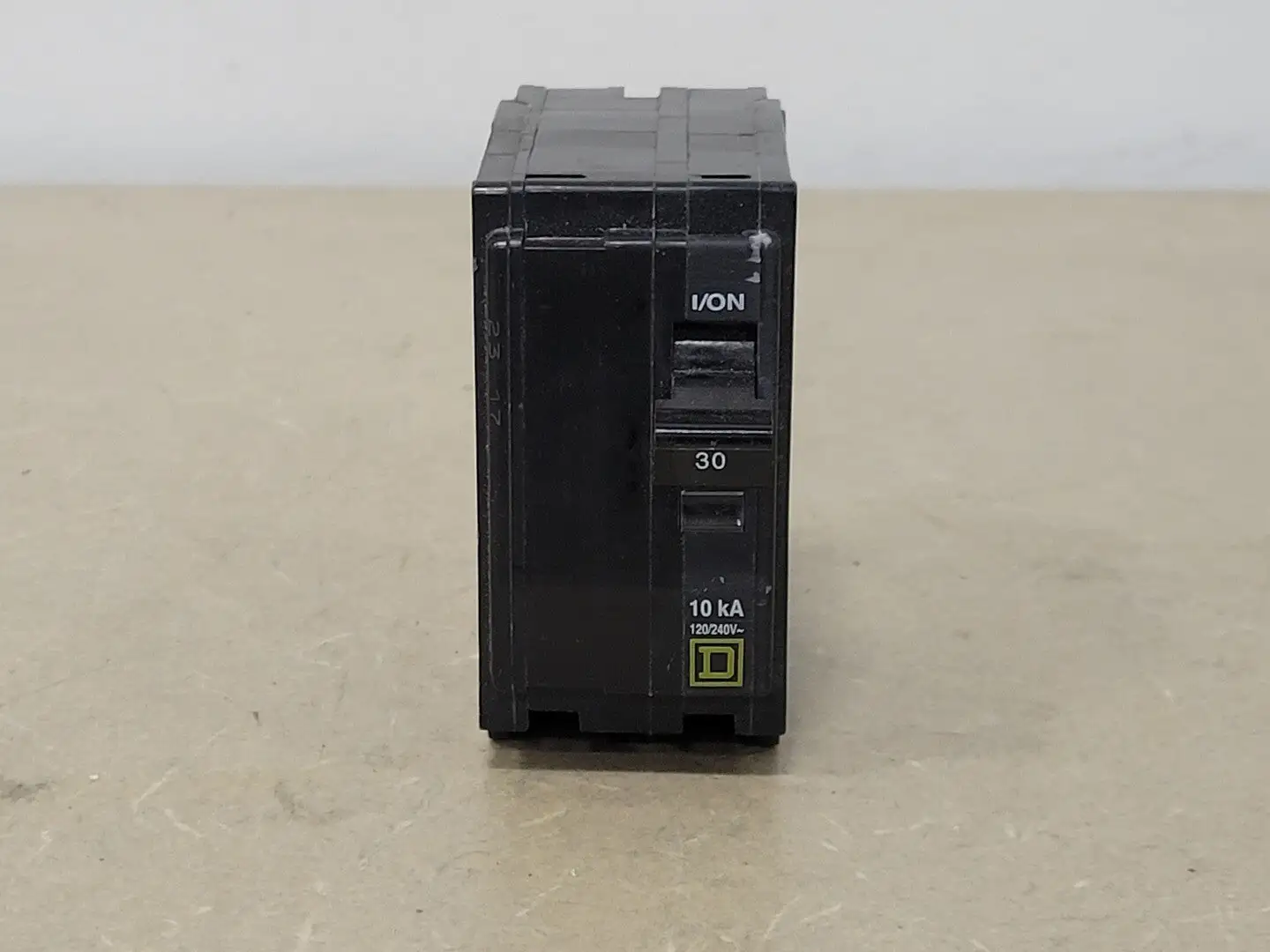 USED SQUARE D QO230