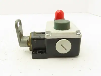 Siemens 38E7 160-1BD00-0A81 Rope Pull Grab Cable Switch 2-Way 3-Position 400V