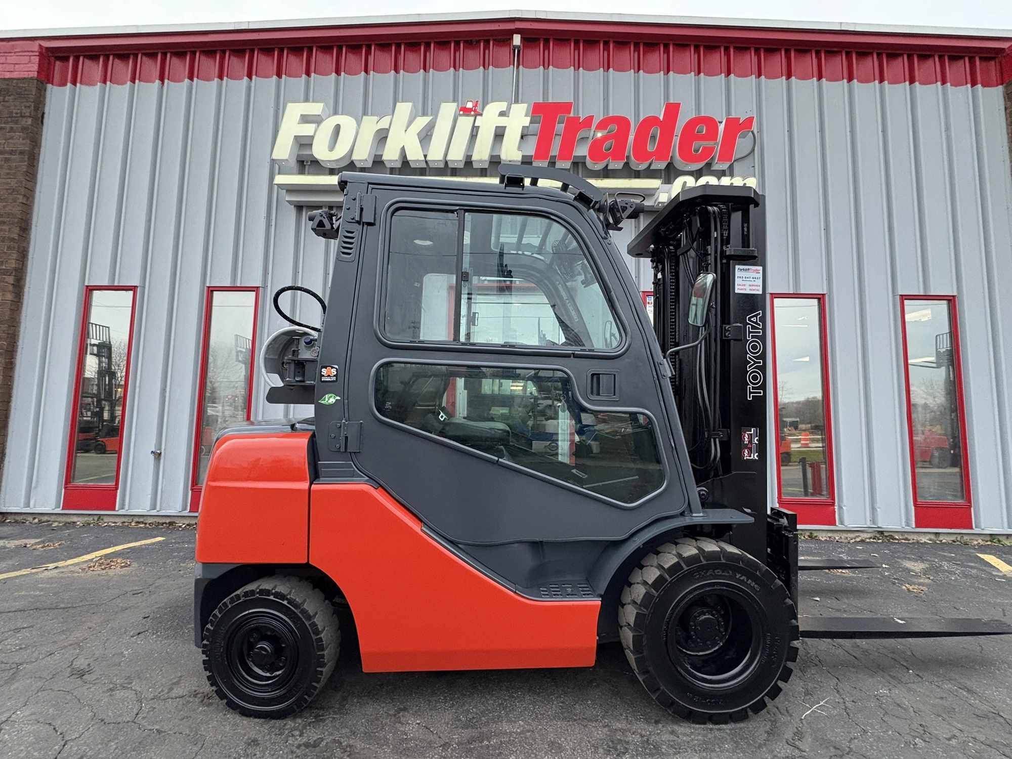 USED 2015 TOYOTA 8FGU25