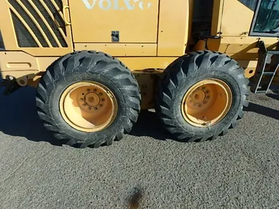2011 Volvo G946