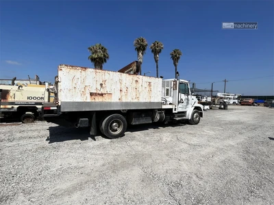 Used 2000 FREIGHTLINER FL60 Tractors & Trailers California US | Lillo Machinery #1388213