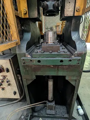 Used _UNKNOWN_ _UNKNOWN_ Forging Presses Texas US | IRS Auction #1320581