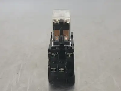 USED OMRON IEC225