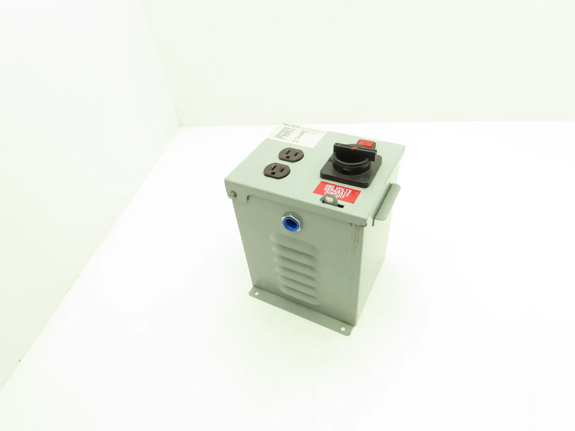 Daykin MDGTA-13 Stepdown Power Transformer 750VA HV 480 LV 120 Outlet