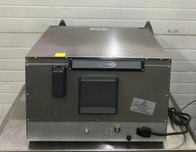 167-0312 Cadco Lisa XAF-013 Heavy Duty Electric Half Size Oven