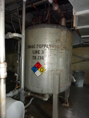 645 Gallon 304 Stainless Vertical Tanks