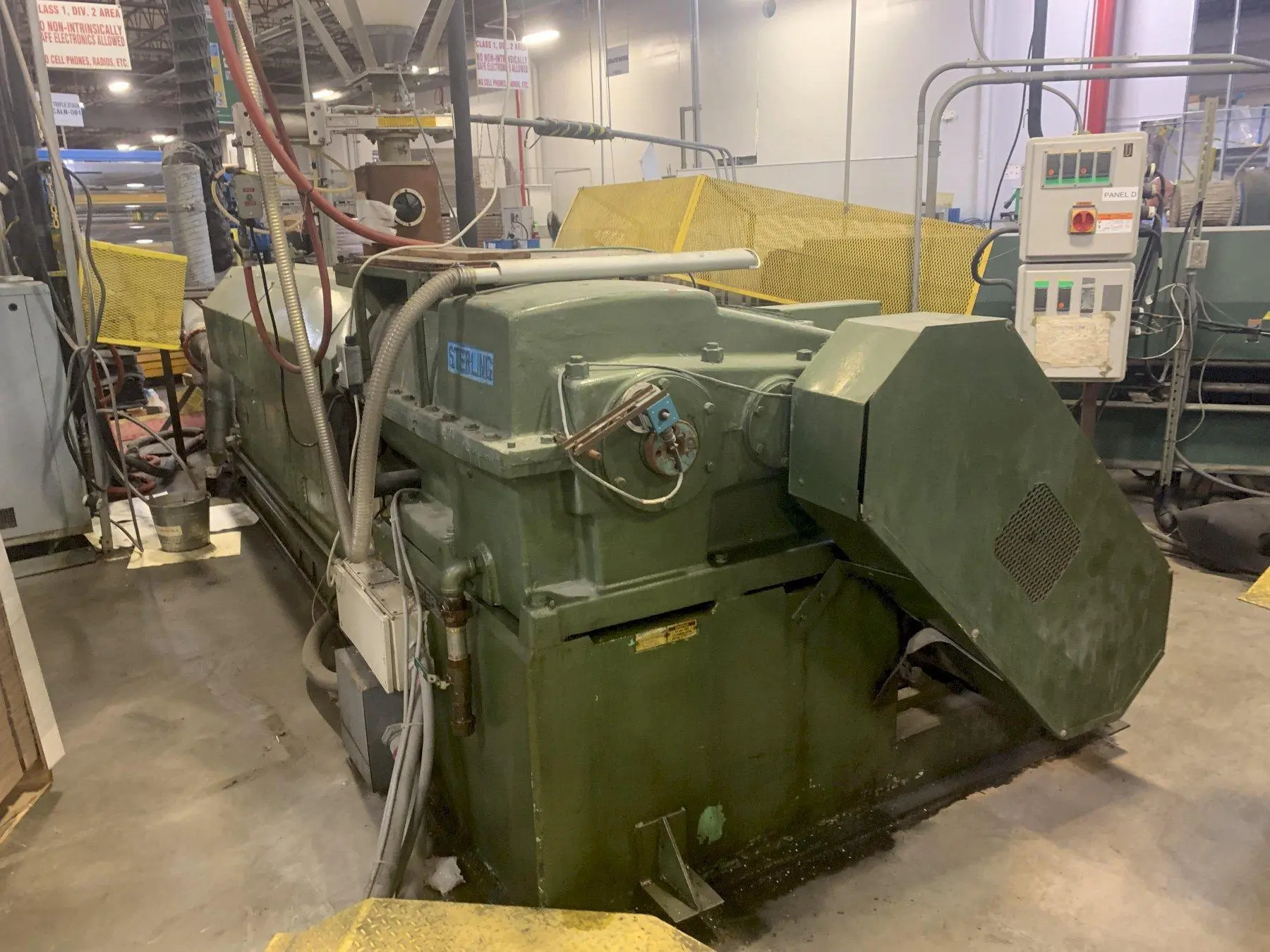 USED STERLING 4.5" EXTRUDER