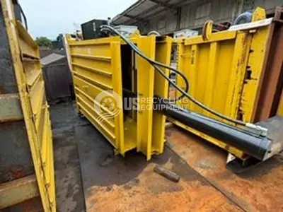 USED HARMONY EIGHT (8) M60-CB VERTICAL BALERS