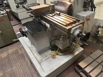 2014 XYZ smx3000 Vertical Mills | Charter Auctions (4)