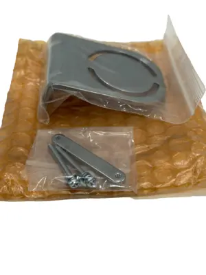 NEW KEYENCE OP-87771 ANGLE BRACKET OP87771