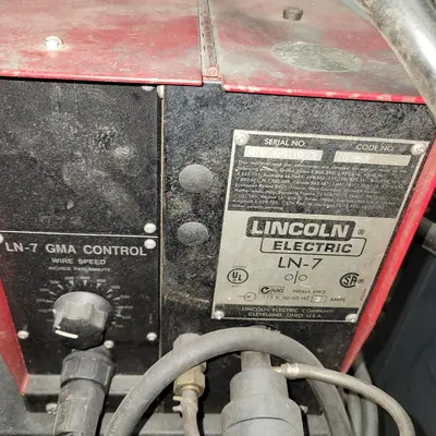 LINCOLN ELECTRIC CV-300 Welders, MIG | Cleveland Machinery Sales, Inc. (4)